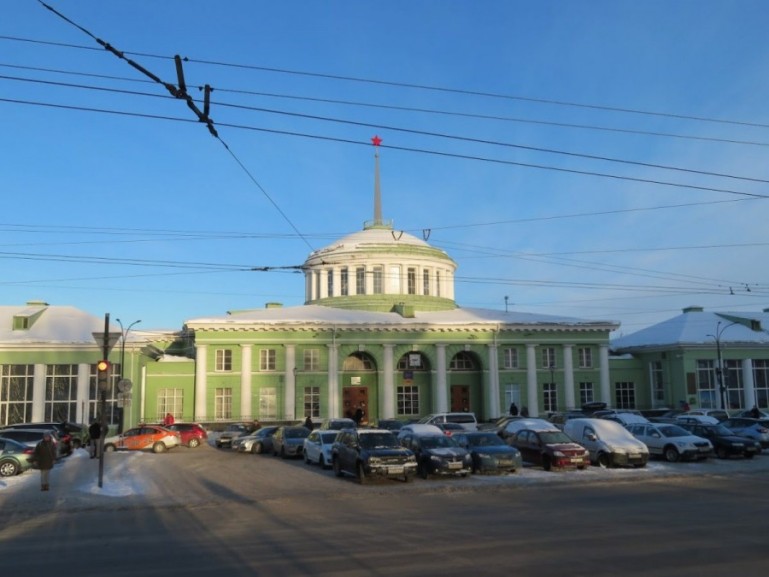 Murmansk station