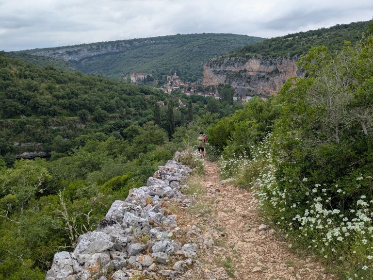 Hiking into Cabrarets