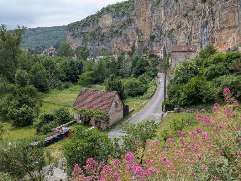 Hiking through the Célé Valley near Cabrarets
