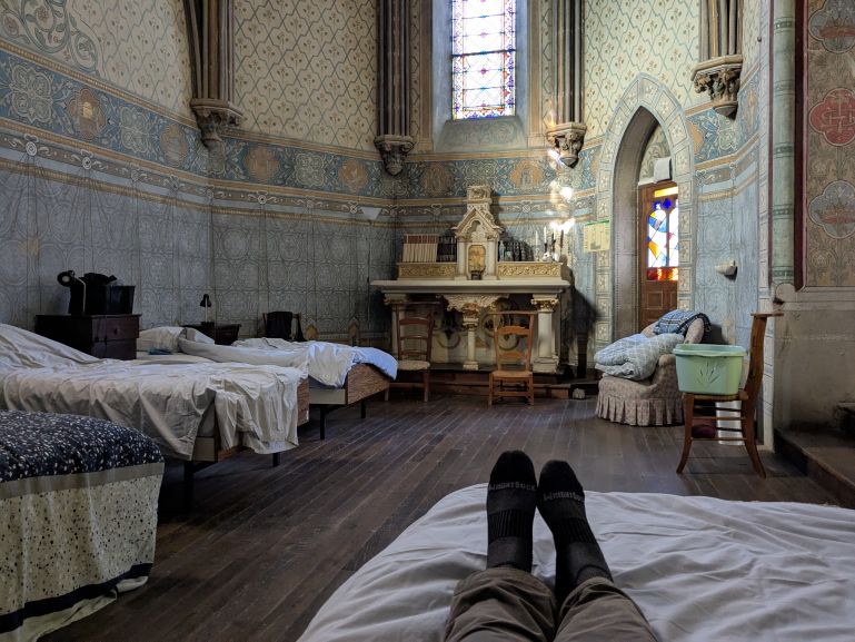 Sleeping at the Chapelle des Ursulines